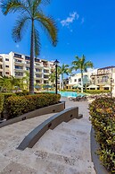 Beautiful 2BR Condo w Great Amenities Palmbeach