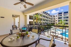 Beautiful 2BR Condo w Great Amenities Palmbeach