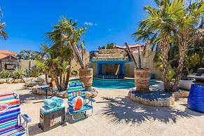 Luxury 4br4ba Villa w Hottub Pool Ocean Views