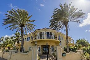 Luxury 4br4ba Villa w Hottub Pool Ocean Views