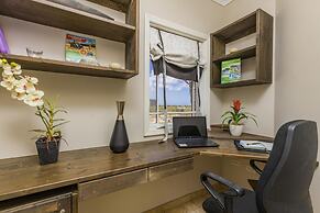 Luxury 4br4ba Villa w Hottub Pool Ocean Views