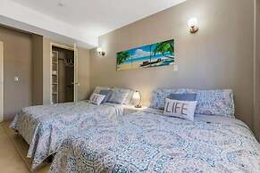 Remodeled 6BR - Privatepool Gameroom Close2beach