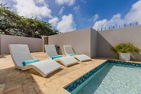 Remodeled 6BR - Privatepool Gameroom Close2beach