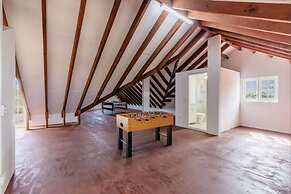 Remodeled 6BR - Privatepool Gameroom Close2beach