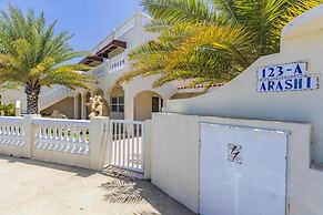 Deluxe Mansion Steps to Beach Pool Sea Views