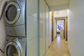 4BR 3BA w Pool Sleeps 10 200m From Eagle Beach