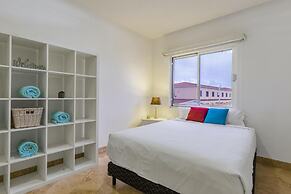 4BR 3BA w Pool Sleeps 10 200m From Eagle Beach