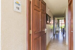 4BR 3BA w Pool Sleeps 10 200m From Eagle Beach