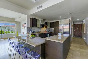 4BR 3BA w Pool Sleeps 10 200m From Eagle Beach