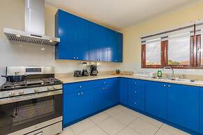 Remodeled 3BR w Private Pool Close to Palmbeach