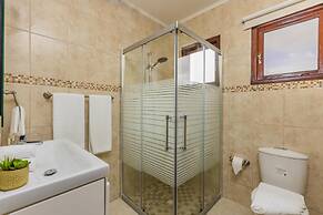 Remodeled 3BR w Private Pool Close to Palmbeach