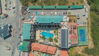 Luxury 1BR Condo Great Location Amenities