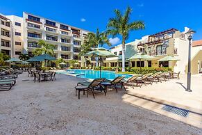 Luxury 1BR Condo Great Location Amenities