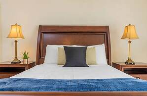 NEW Premium Luxury 2BR 3BA Pool House