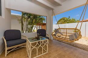 Remodeled Villa w 3BR Private Pool Esmeralda