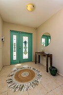 Remodeled Villa w 3BR Private Pool Esmeralda