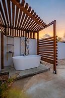 Remodeled Villa w 3BR Private Pool Esmeralda