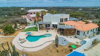 5BR Villa With Amazing Views Sauna Private Pool