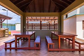 2BR Duplex Palmaruba Condos w Great Location