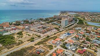 NEW 6BR Villa w Pool Across Street Palmbeach