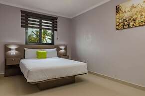 NEW 6BR Villa w Pool Across Street Palmbeach