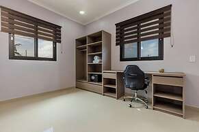 NEW 6BR Villa w Pool Across Street Palmbeach