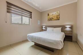 NEW 6BR Villa w Pool Across Street Palmbeach