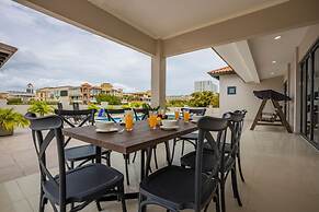 NEW 6BR Villa w Pool Across Street Palmbeach