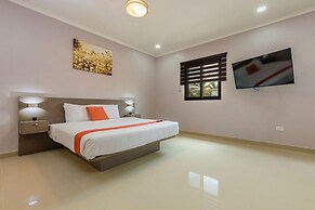 NEW 6BR Villa w Pool Across Street Palmbeach