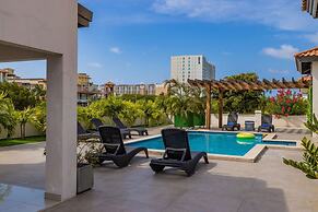 NEW 6BR Villa w Pool Across Street Palmbeach