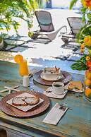 Private Retreat w 5 BR Spa Pool Jacuzzi