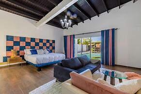 Private Retreat w 5 BR Spa Pool Jacuzzi