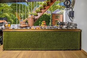 Private Retreat w 5 BR Spa Pool Jacuzzi