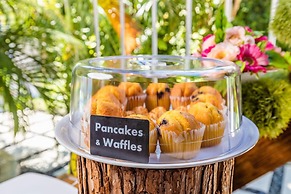 Private Retreat w 5 BR Spa Pool Jacuzzi