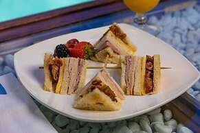 Private Retreat w 5 BR Spa Pool Jacuzzi