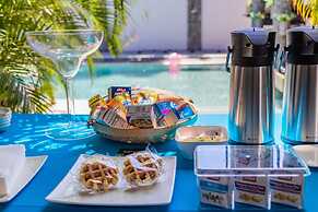 Private Retreat w 5 BR Spa Pool Jacuzzi