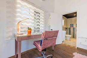 Private Retreat w 5 BR Spa Pool Jacuzzi