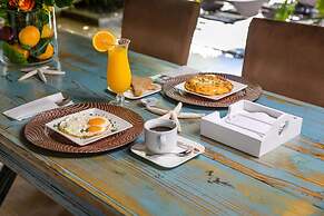 Private Retreat w 5 BR Spa Pool Jacuzzi