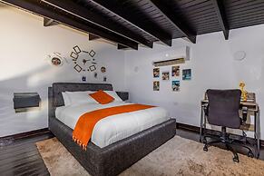 Private Retreat w 5 BR Spa Pool Jacuzzi