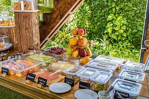 Private Retreat w 5 BR Spa Pool Jacuzzi