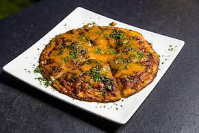 Private Retreat w 5 BR Spa Pool Jacuzzi