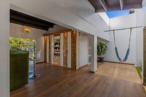 Private Retreat w 5 BR Spa Pool Jacuzzi