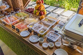 Private Retreat w 5 BR Spa Pool Jacuzzi