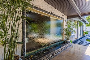 Private Retreat w 5 BR Spa Pool Jacuzzi