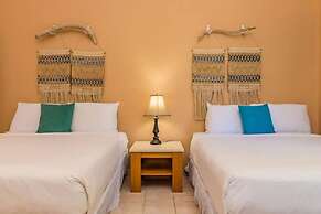 Spacious 5BR Home w Amazing Garden Privatepool