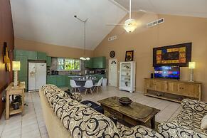 Spacious 5BR Home w Amazing Garden Privatepool