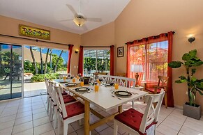 Spacious 5BR Home w Amazing Garden Privatepool