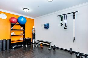 3BR 3BA Duplex w Amazing Views Pool Amenities
