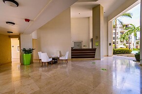 3BR 3BA Duplex w Amazing Views Pool Amenities