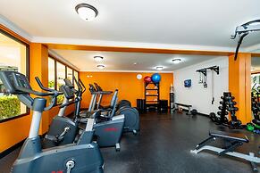 3BR 3BA Duplex w Amazing Views Pool Amenities